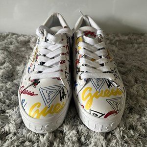 Guess Los Angeles / Graffiti Sneakers White Vegan Leather Size 6